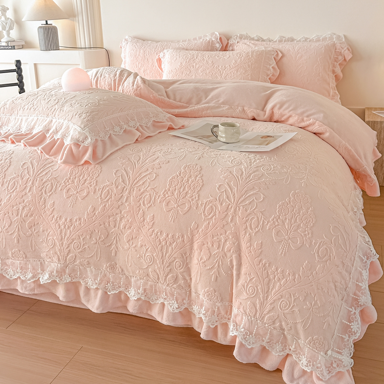 91家纺网 家纺一手货源 找家纺 （总）孟鑫家纺 2025新款全消光雕花绒牛奶绒四件套韩版法式套件-凯瑟琳