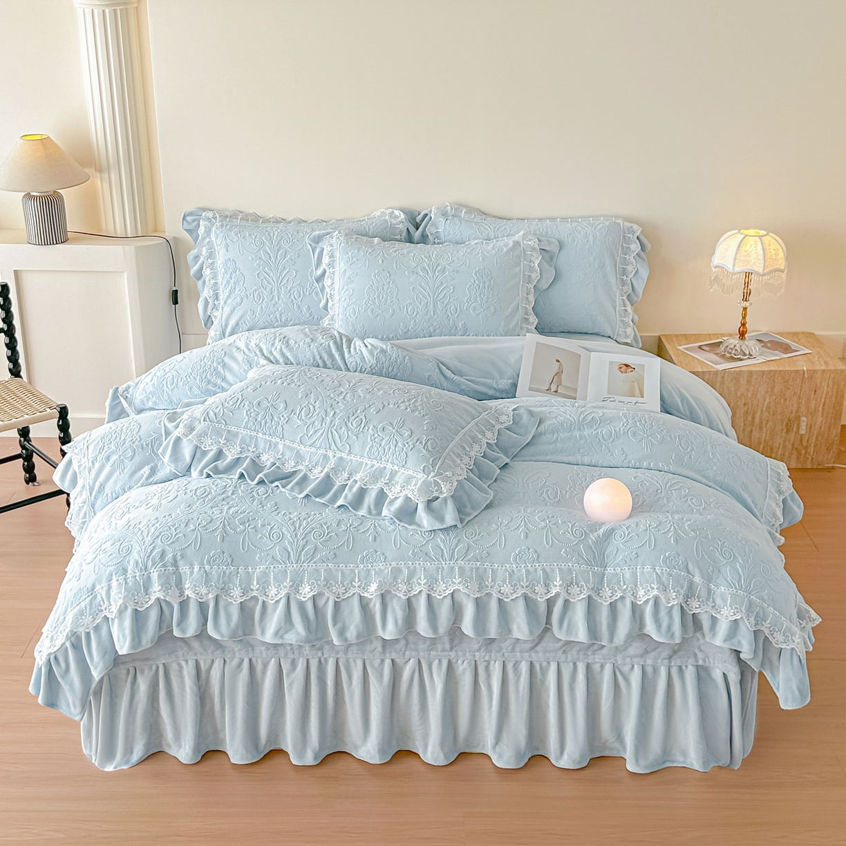 91家纺网 家纺一手货源 找家纺 孟鑫家纺 2025新款全消光雕花绒牛奶绒四件套韩版法式套件-凯瑟琳 凯瑟琳-天空兰