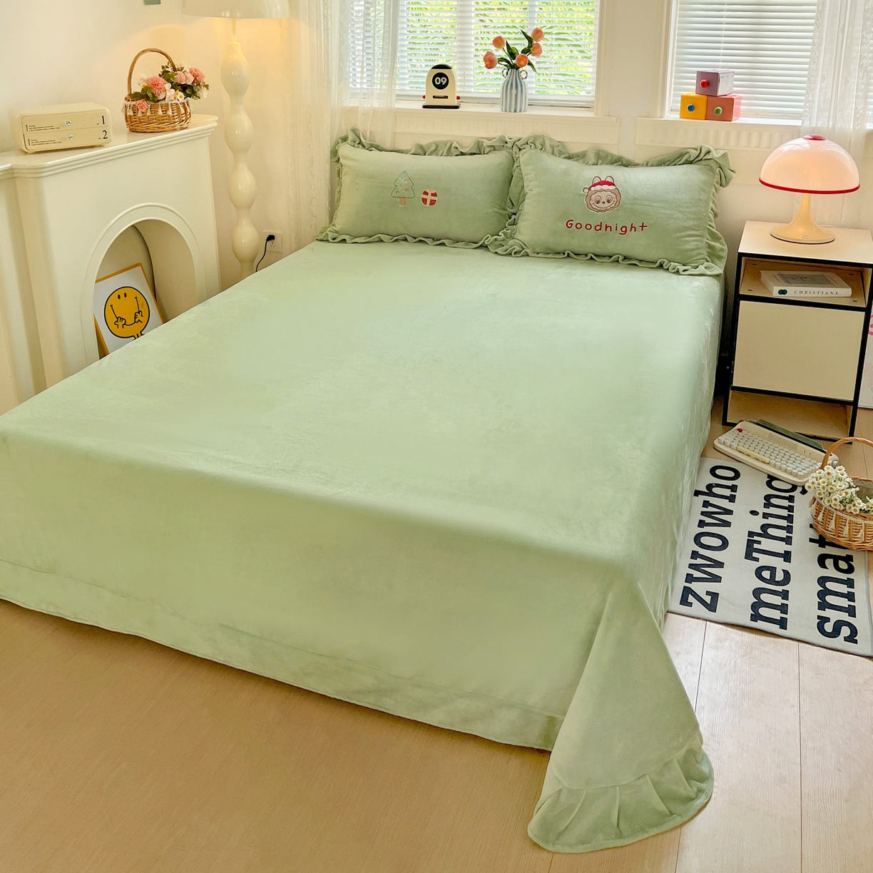 91家纺网 家纺一手货源 找家纺 星尚家纺 2025新款全消光230g牛奶绒卡通贴布绣三件套四件套 圣诞布布