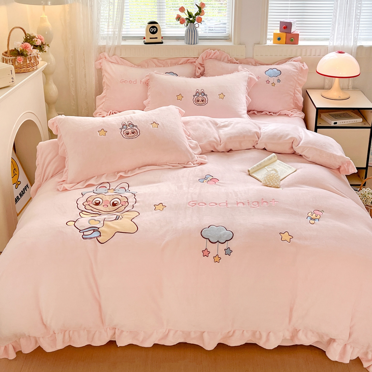 星尚家纺 2025新款全消光230g牛奶绒卡通贴布绣三件套四件套 星星布布