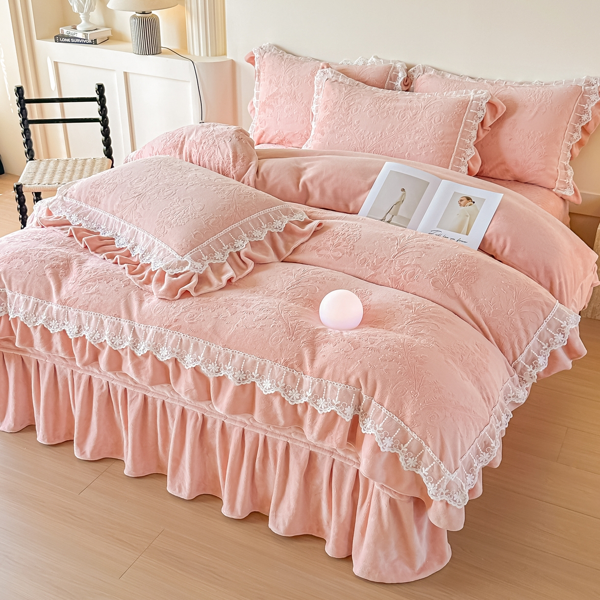 91家纺网 家纺一手货源 找家纺 孟鑫家纺 2025新款全消光雕花绒牛奶绒四件套韩版法式套件-凯瑟琳 凯瑟琳-豆沙