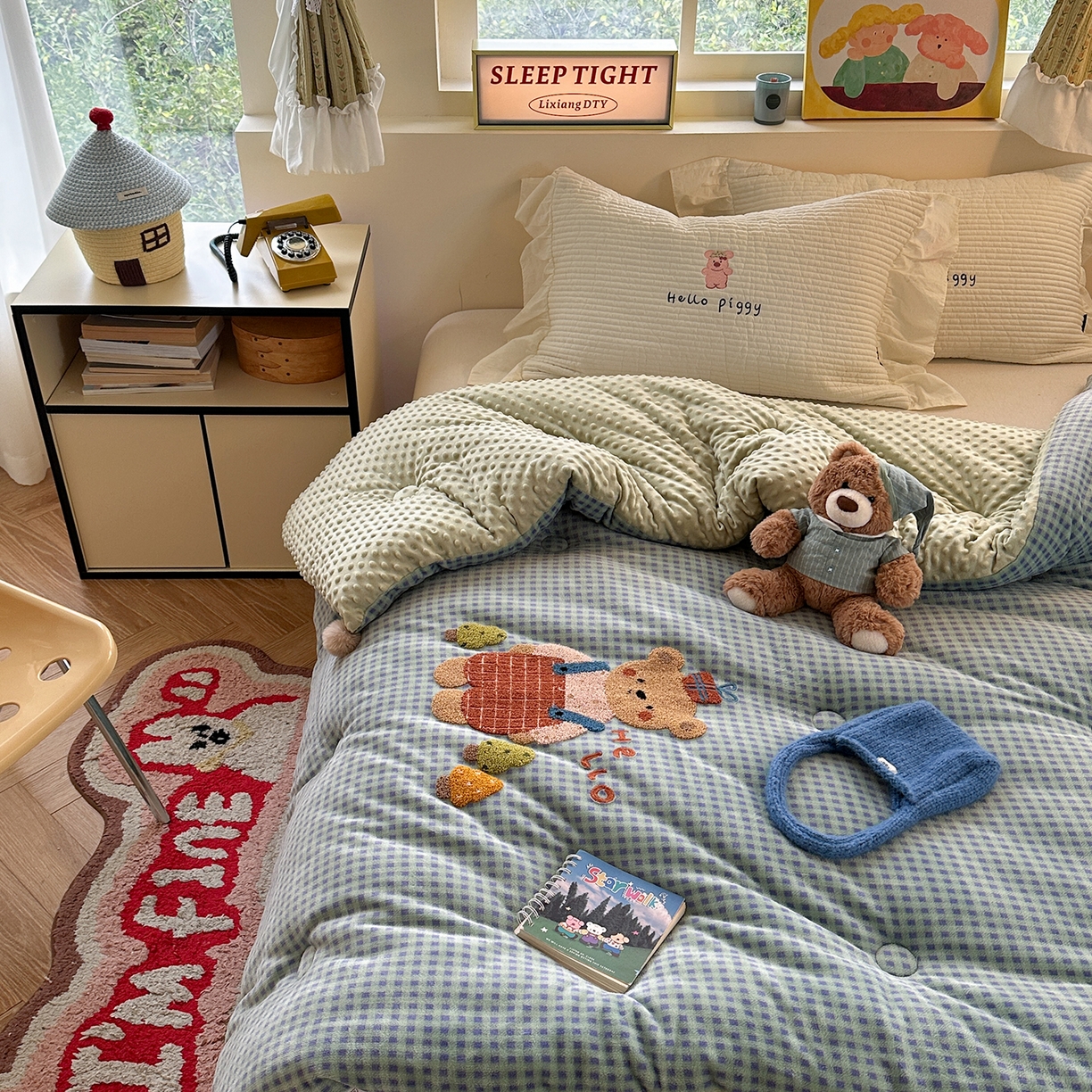 91家纺网 家纺一手货源 找家纺 有货 2025新款格调牛奶绒毛巾绣豆豆被系列 格调礼物熊