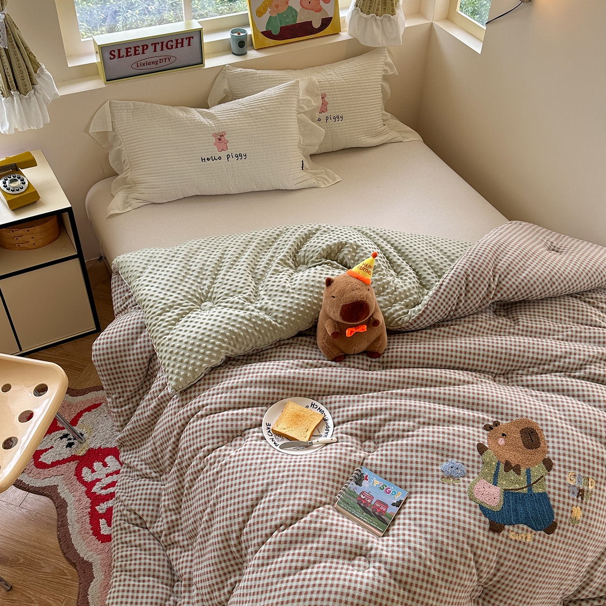 91家纺网 家纺一手货源 找家纺 （总）有货 2025新款格调牛奶绒毛巾绣豆豆被系列