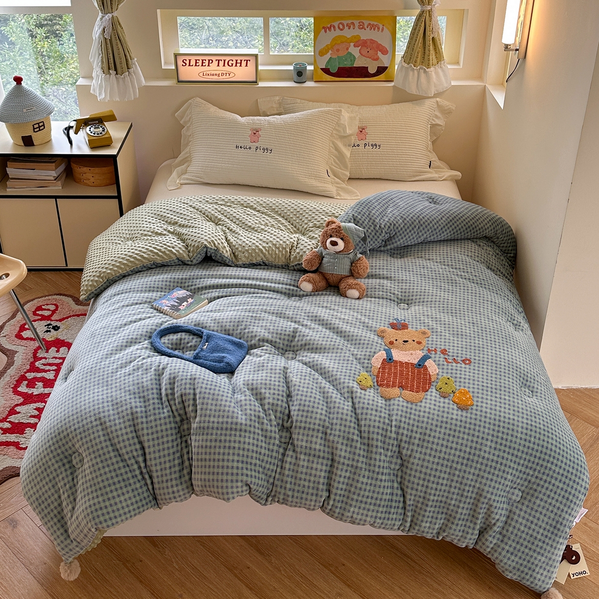 91家纺网 家纺一手货源 找家纺 有货 2025新款格调牛奶绒毛巾绣豆豆被系列 格调礼物熊