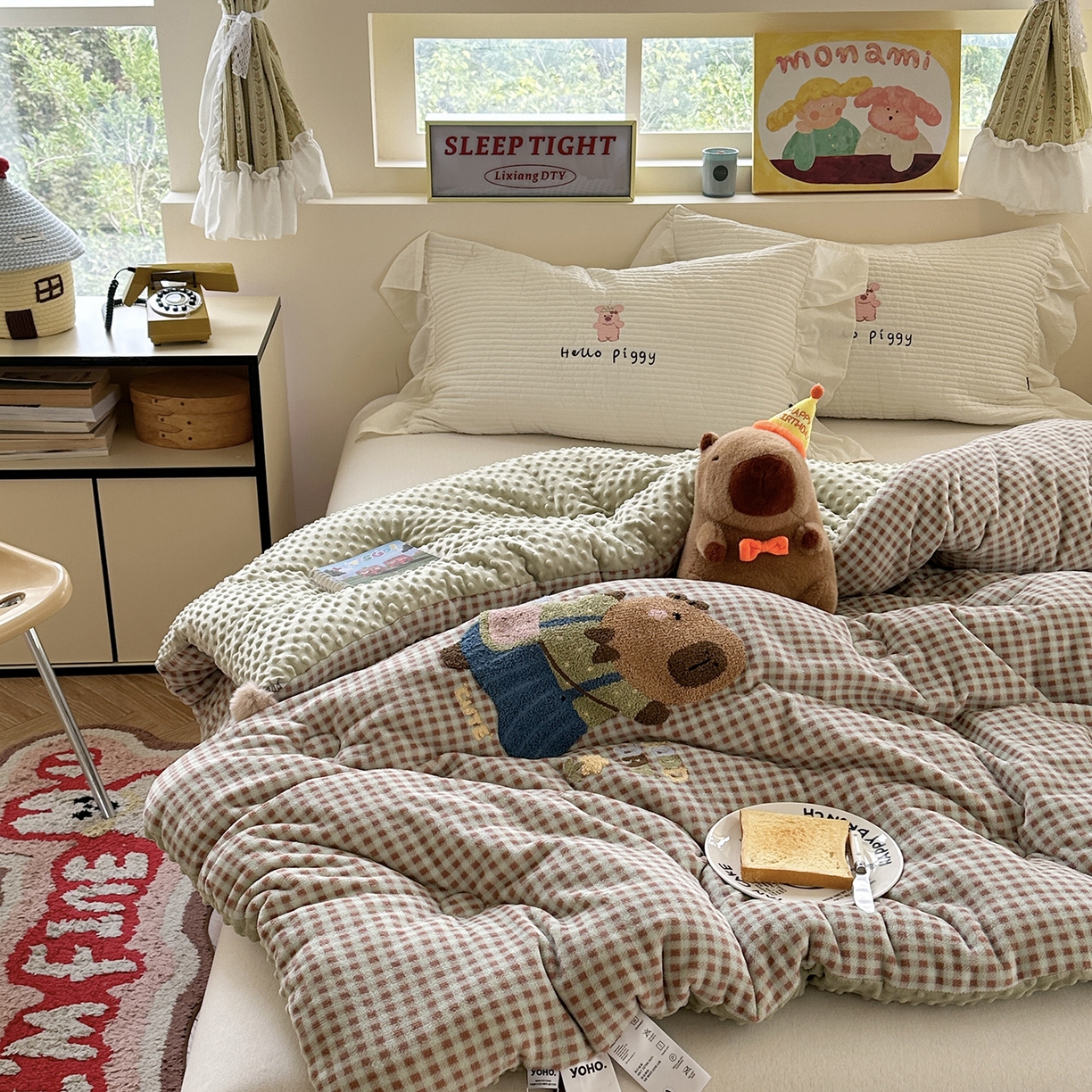 91家纺网 家纺一手货源 找家纺 有货 2025新款格调牛奶绒毛巾绣豆豆被系列 格调卡比巴拉