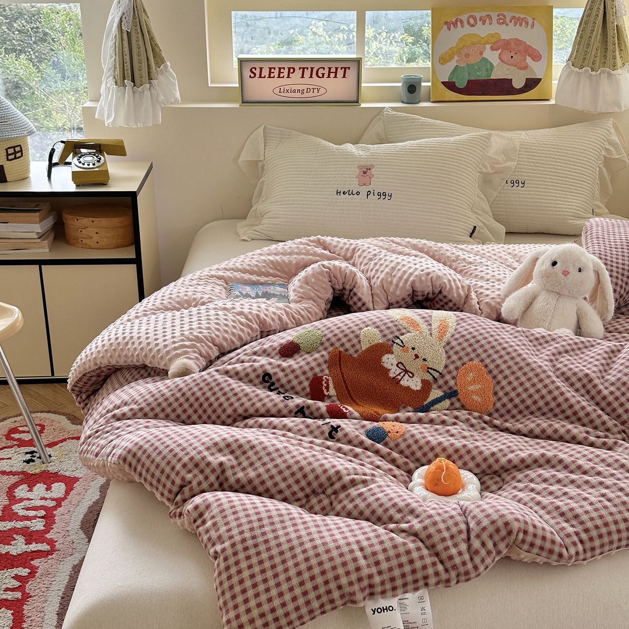 91家纺网 家纺一手货源 找家纺 有货 2025新款格调牛奶绒毛巾绣豆豆被系列 格调可爱兔