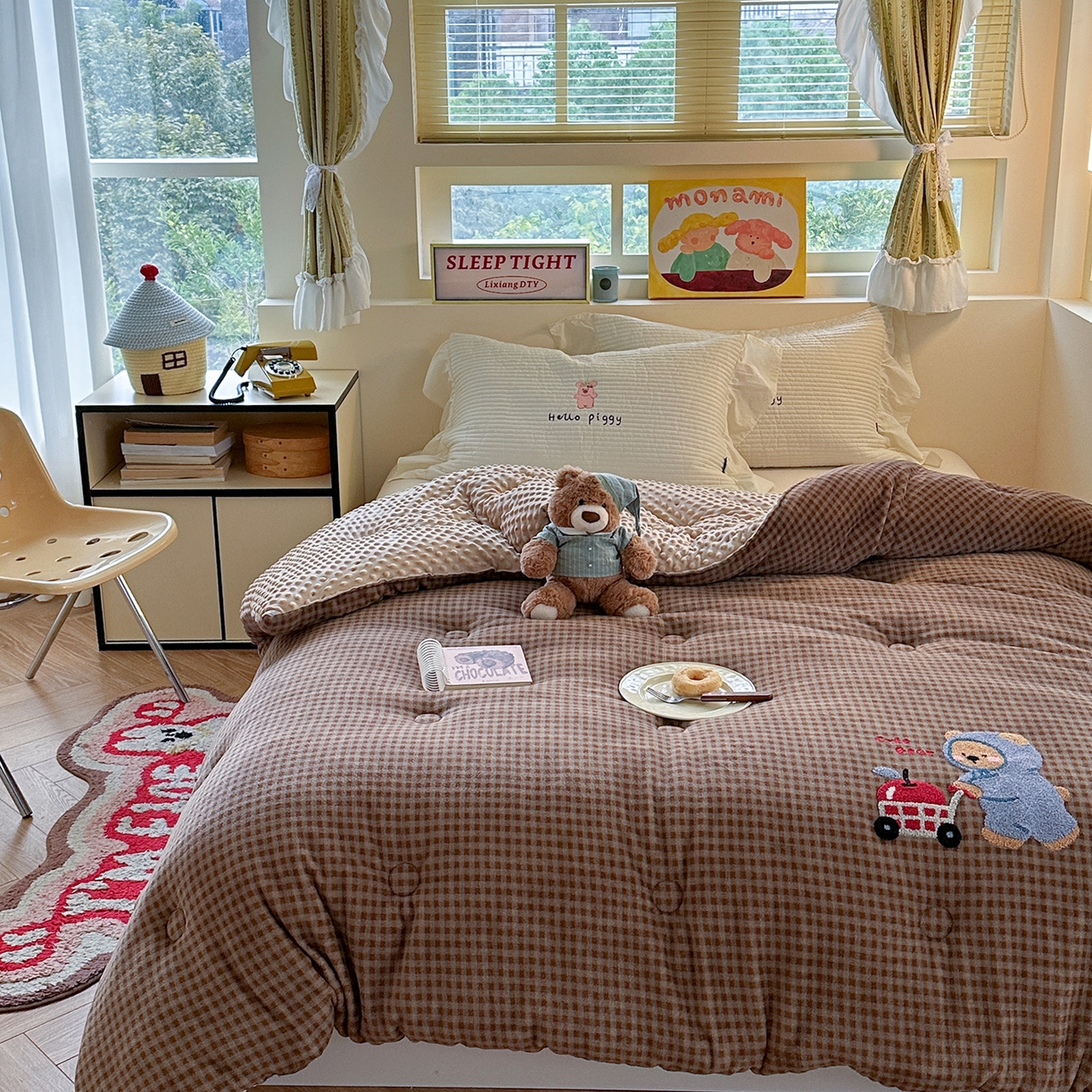 91家纺网 家纺一手货源 找家纺 有货 2025新款格调牛奶绒毛巾绣豆豆被系列 格调苹果熊