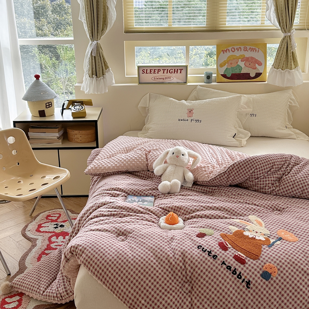 91家纺网 家纺一手货源 找家纺 有货 2025新款格调牛奶绒毛巾绣豆豆被系列 格调可爱兔