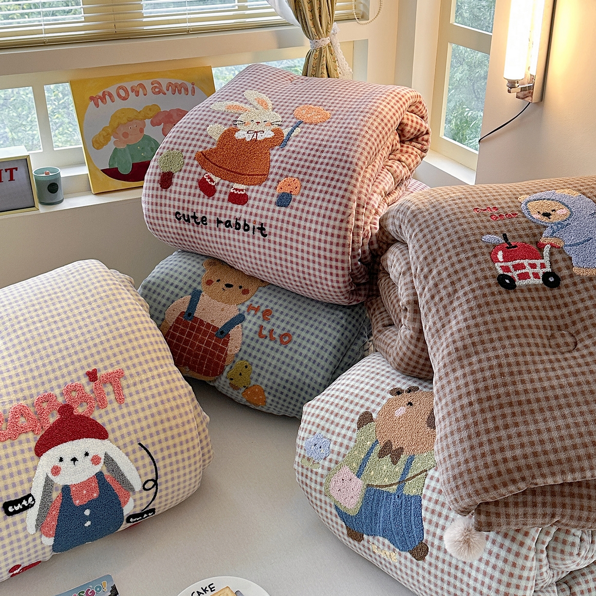 91家纺网 家纺一手货源 找家纺 有货 2025新款格调牛奶绒毛巾绣豆豆被系列 组合