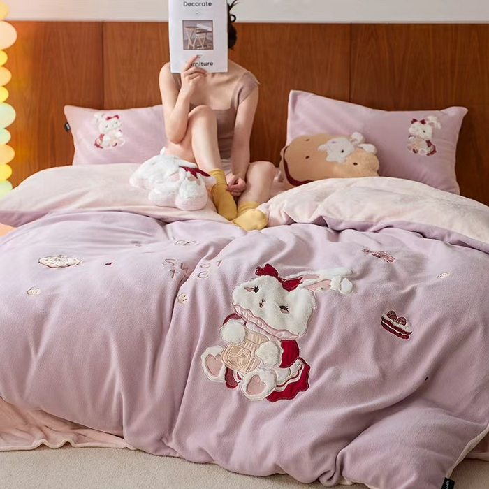 卡姿家纺 2025秋冬仿羊绒毛呢触感蒂芙呢绒—兔子甜品屋 兔子甜品屋-紫