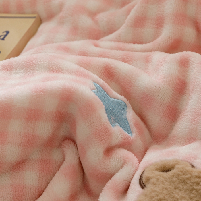 91家纺网 家纺一手货源 找家纺 卡姿家纺 2025秋冬德国奶芙绒萌趣贴布绣 – HELLO凯琪猫 HELLO凯琪猫-粉