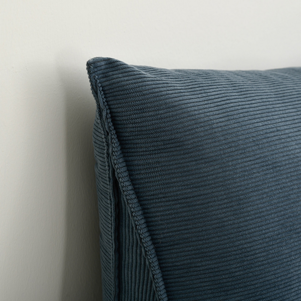 91家纺网 家纺一手货源 找家纺 美达人 2025新款灯芯绒三角靠背 灯芯绒-蓝色-三角