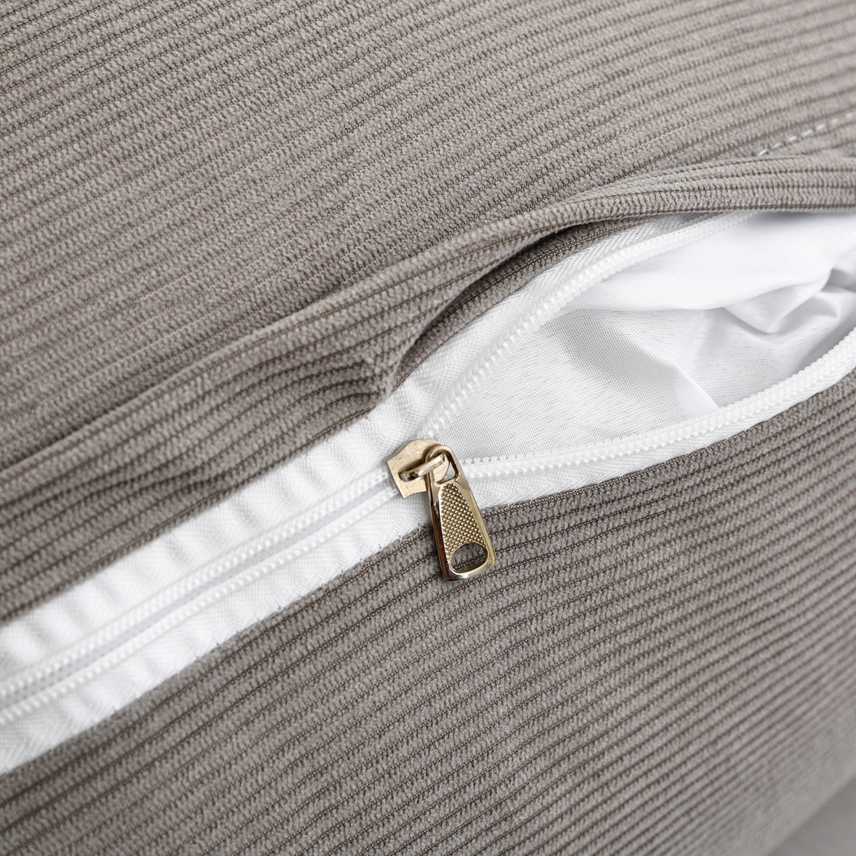 91家纺网 家纺一手货源 找家纺 美达人 2025新款灯芯绒三角靠背 灯芯绒-灰色-三角