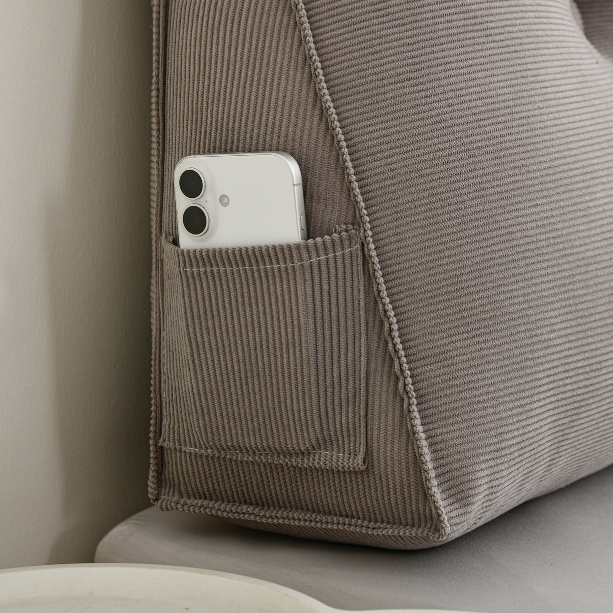 91家纺网 家纺一手货源 找家纺 美达人 2025新款灯芯绒三角靠背 灯芯绒-灰色-三角