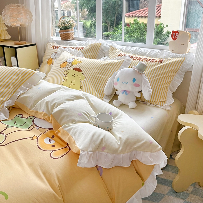 91家纺网 家纺一手货源 找家纺 玉元坊 2025新款三丽鸥全棉纯棉大版花边款床品三四件套第四批 （长期有货 不断货） 奶黄包布丁狗-白花边