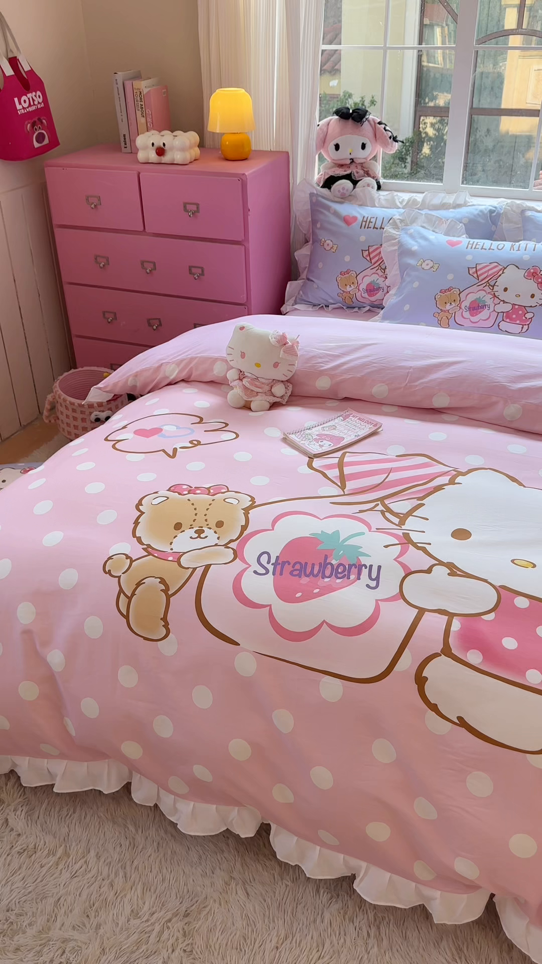 91家纺网 家纺一手货源 找家纺 玉元坊 2025新款三丽鸥全棉纯棉大版花边款床品三四件套第四批 （长期有货 不断货） 草莓糖果凯蒂猫-白花边