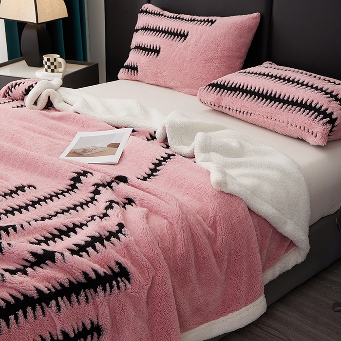 91家纺网 家纺一手货源 找家纺 （总）楼兰公主毛毯专供 2025新款杉影绒加厚保暖多功能毛毯盖毯绒毯