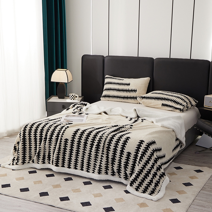 91家纺网 家纺一手货源 找家纺 楼兰公主毛毯专供 2025新款杉影绒加厚保暖多功能毛毯盖毯绒毯 杉影毯-奶白