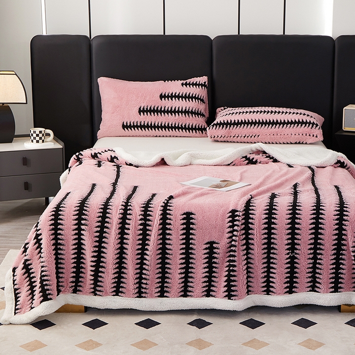 91家纺网 家纺一手货源 找家纺 楼兰公主毛毯专供 2025新款杉影绒加厚保暖多功能毛毯盖毯绒毯 杉影毯-粉