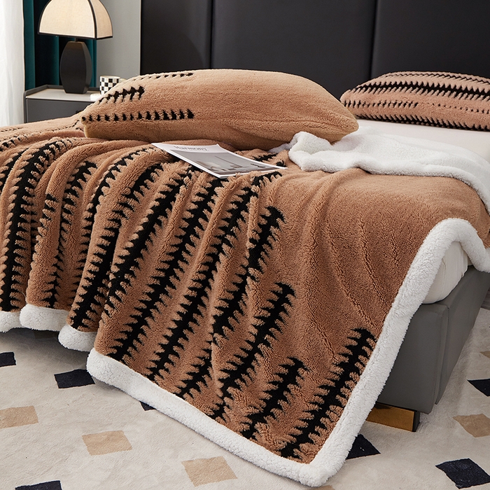 91家纺网 家纺一手货源 找家纺 楼兰公主毛毯专供 2025新款杉影绒加厚保暖多功能毛毯盖毯绒毯 杉影毯-咖啡