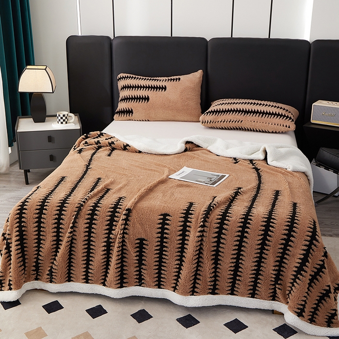 91家纺网 家纺一手货源 找家纺 楼兰公主毛毯专供 2025新款杉影绒加厚保暖多功能毛毯盖毯绒毯 杉影毯-咖啡