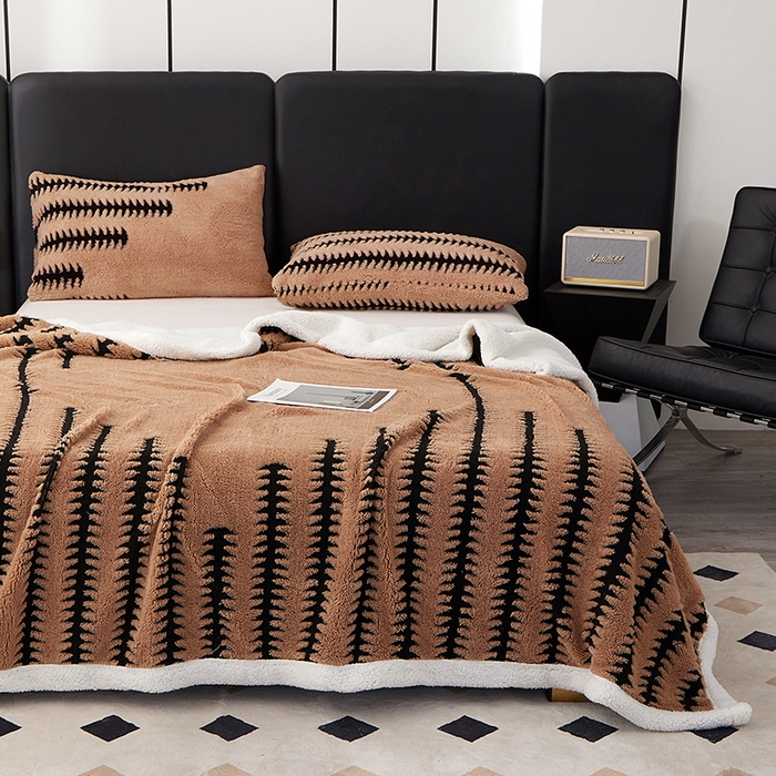 91家纺网 家纺一手货源 找家纺 楼兰公主毛毯专供 2025新款杉影绒加厚保暖多功能毛毯盖毯绒毯 杉影毯-咖啡