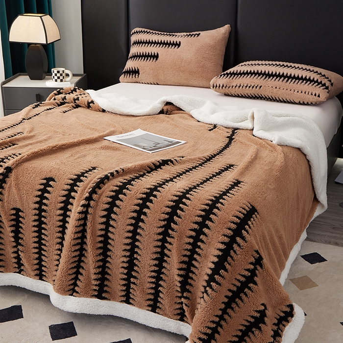 91家纺网 家纺一手货源 找家纺 楼兰公主毛毯专供 2025新款杉影绒加厚保暖多功能毛毯盖毯绒毯 杉影毯-咖啡