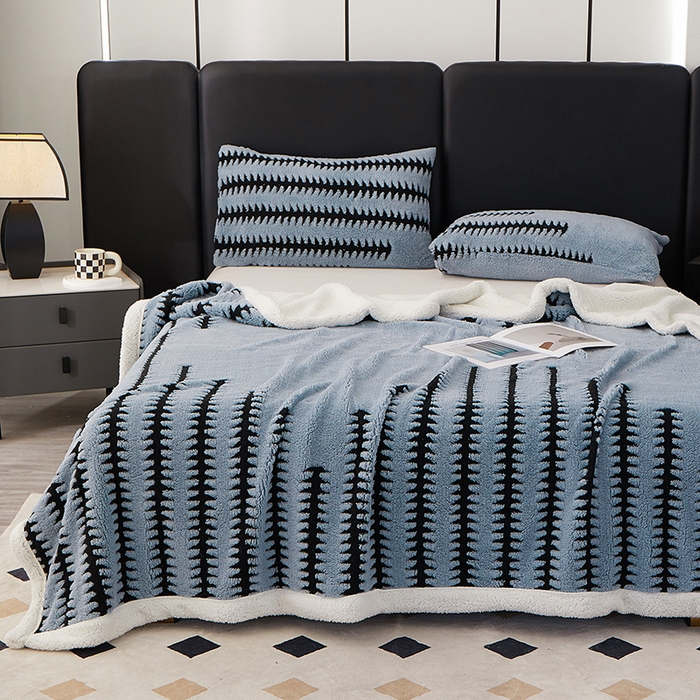 91家纺网 家纺一手货源 找家纺 楼兰公主毛毯专供 2025新款杉影绒加厚保暖多功能毛毯盖毯绒毯 杉影毯-蓝