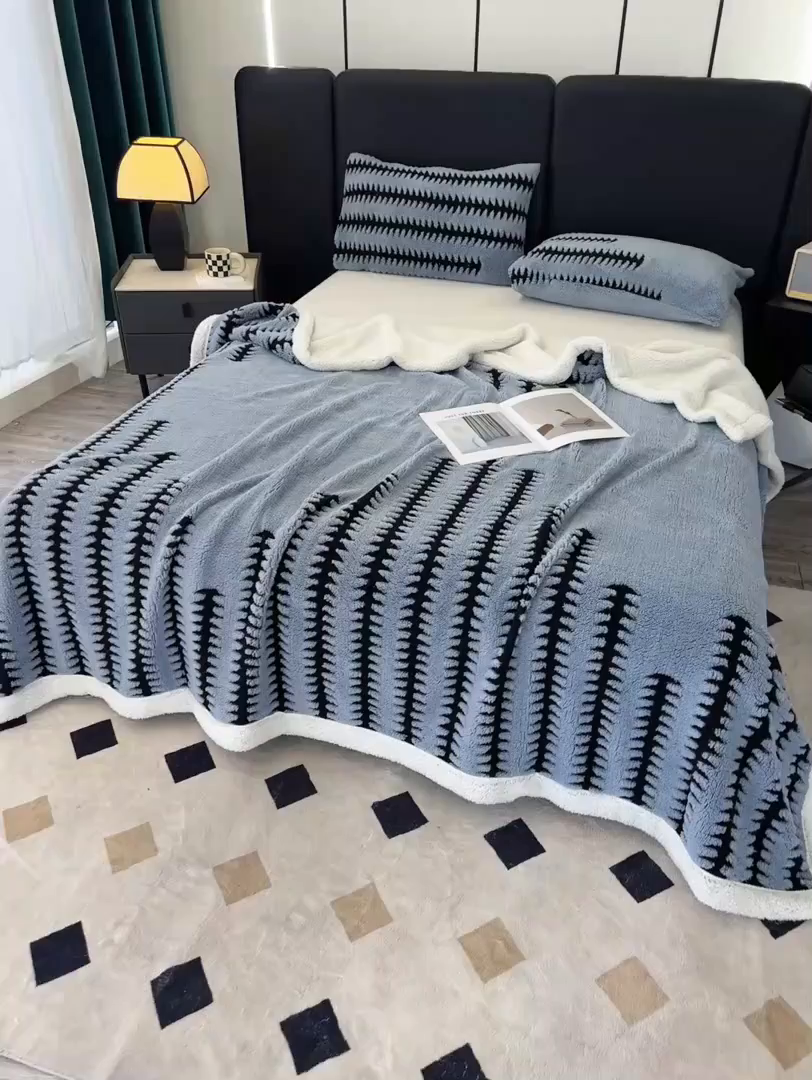 91家纺网 家纺一手货源 找家纺 楼兰公主毛毯专供 2025新款杉影绒加厚保暖多功能毛毯盖毯绒毯 杉影毯-蓝