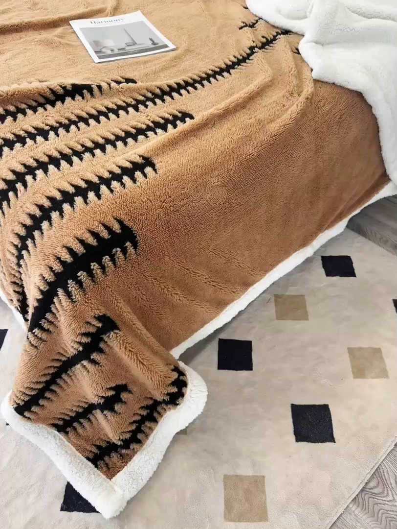 91家纺网 家纺一手货源 找家纺 楼兰公主毛毯专供 2025新款杉影绒加厚保暖多功能毛毯盖毯绒毯 杉影毯-咖啡