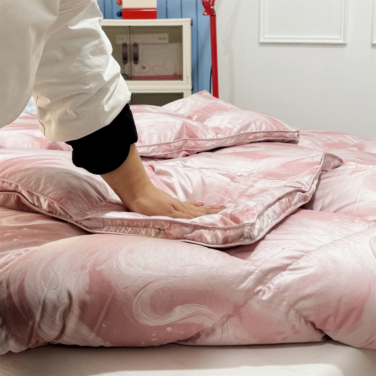 91家纺网 家纺一手货源 找家纺 （总）静若居 2025新款高端提花羽绒被鸭绒被贡缎提花单层羽绒被壳