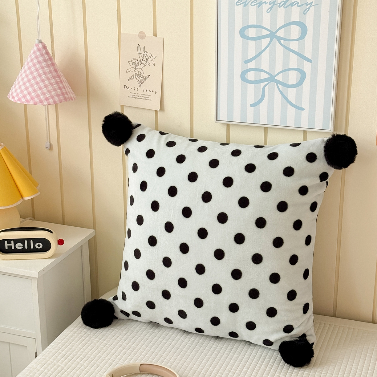 91家纺网 家纺一手货源 找家纺 （总）贝扬思家纺 2025新款牛奶绒可爱毛球长抱枕靠枕系列