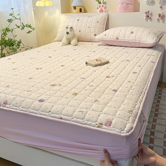 91家纺网 家纺一手货源 找家纺 丝芙妮家居（原乐视家纺） 2025新款A类亲肤云朵棉夹棉保暖床笠 草莓微甜