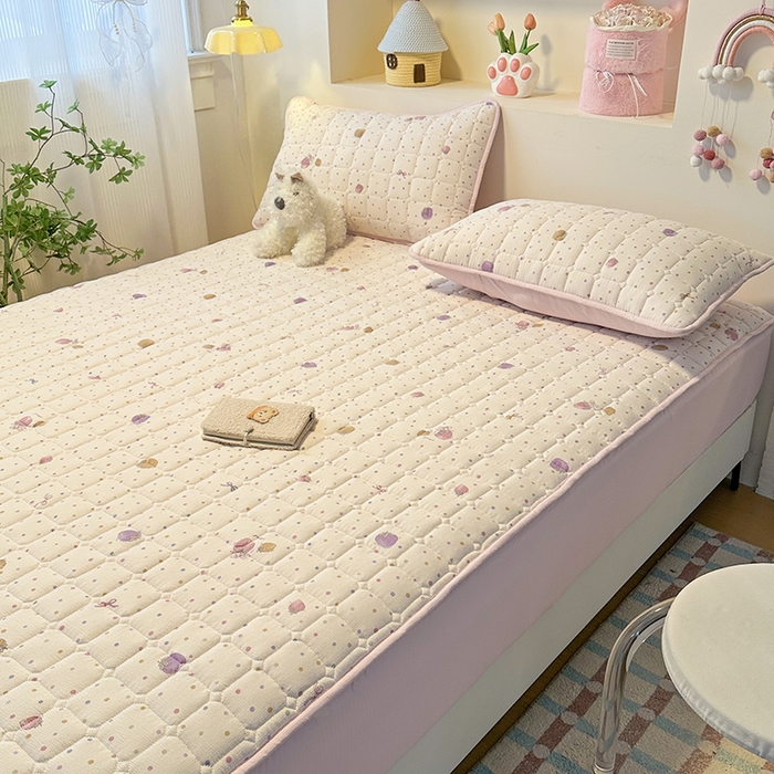 91家纺网 家纺一手货源 找家纺 丝芙妮家居（原乐视家纺） 2025新款A类亲肤云朵棉夹棉保暖床笠 草莓微甜