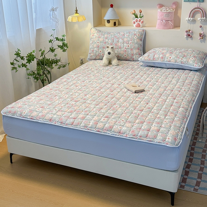 91家纺网 家纺一手货源 找家纺 丝芙妮家居（原乐视家纺） 2025新款A类亲肤云朵棉夹棉保暖床笠 蓝萱花町