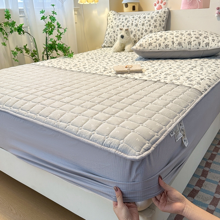 91家纺网 家纺一手货源 找家纺 丝芙妮家居（原乐视家纺） 2025新款A类亲肤云朵棉夹棉保暖床笠 墨色花园