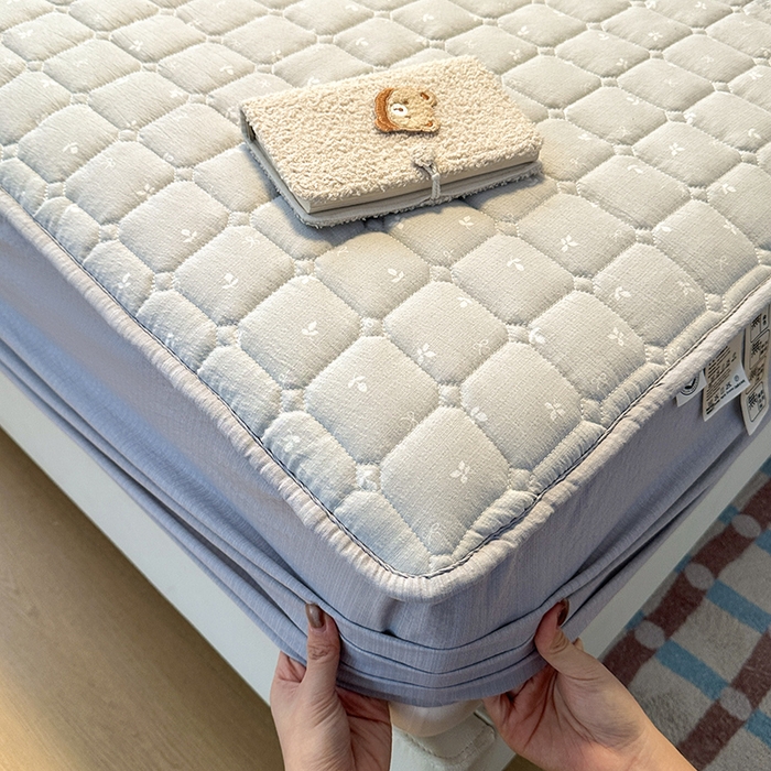 91家纺网 家纺一手货源 找家纺 丝芙妮家居（原乐视家纺） 2025新款A类亲肤云朵棉夹棉保暖床笠 墨色花园