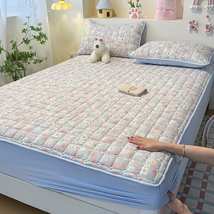 91家纺网 家纺一手货源 找家纺 丝芙妮家居（原乐视家纺） 2025新款A类亲肤云朵棉夹棉保暖床笠 蓝萱花町