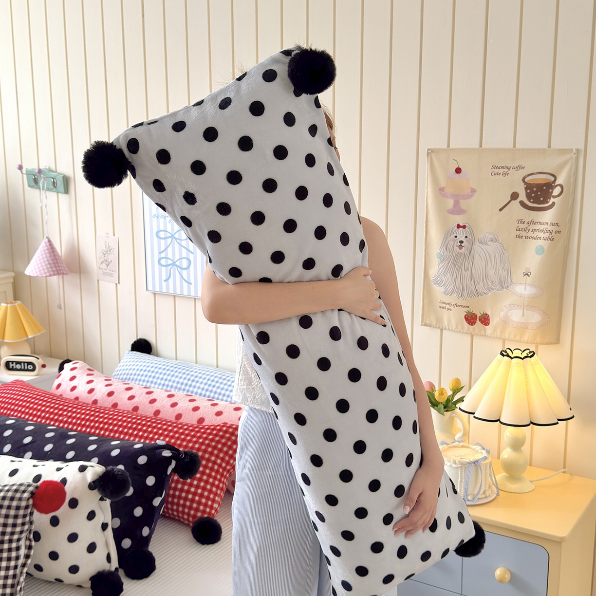 贝扬思家纺 2025新款牛奶绒可爱毛球长抱枕靠枕系列 海盐啵啵--长枕