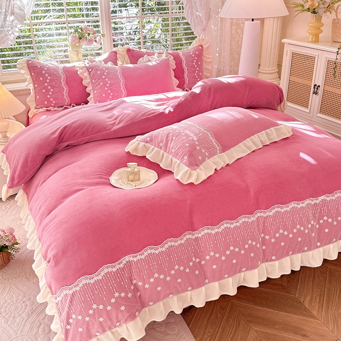 91家纺网 家纺一手货源 找家纺 （总）2025新款牛奶绒刺绣花边四件套-悠梦