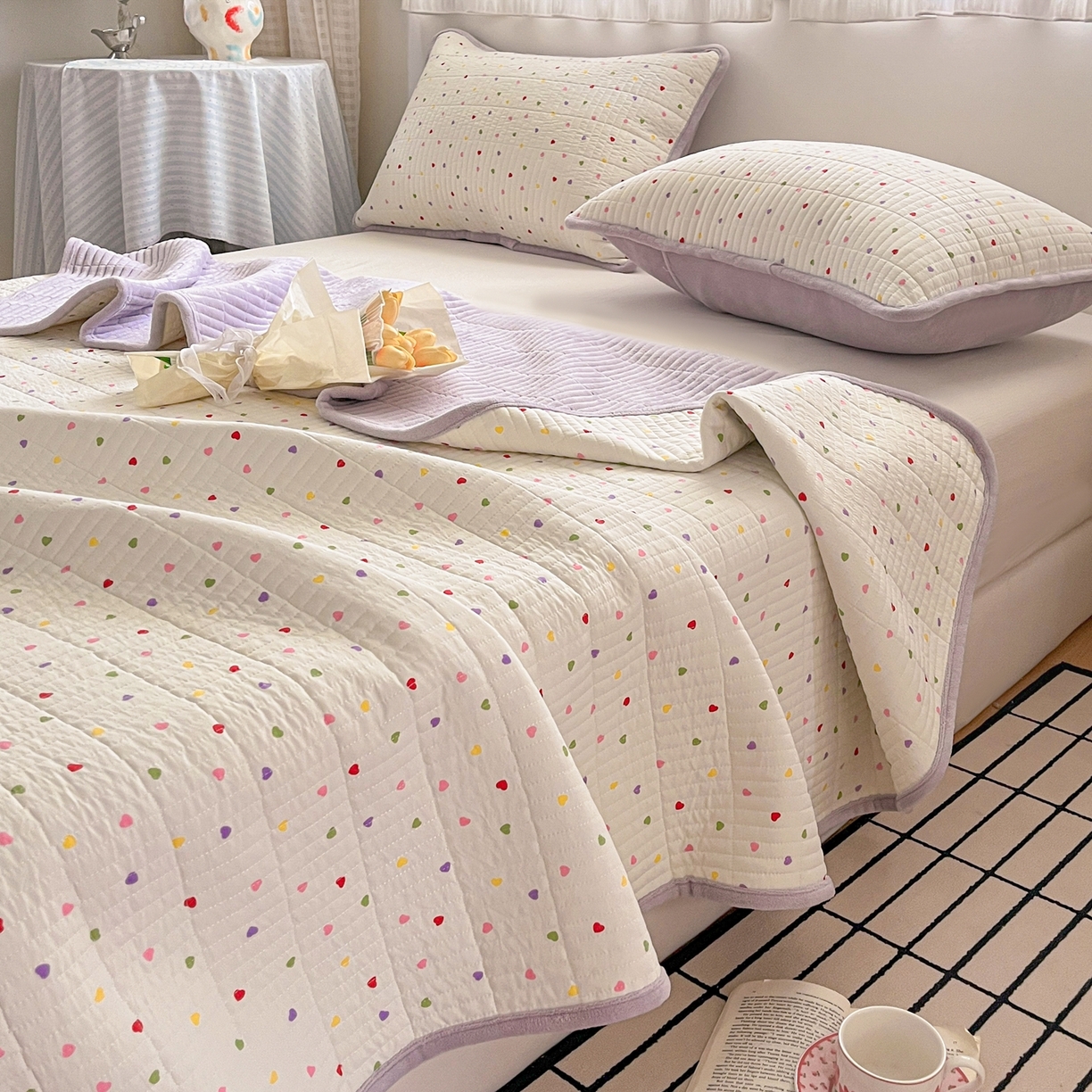 91家纺网 家纺一手货源 找家纺 瑞钰 2025新款A类双层纱印花夹棉床盖 彩色爱心