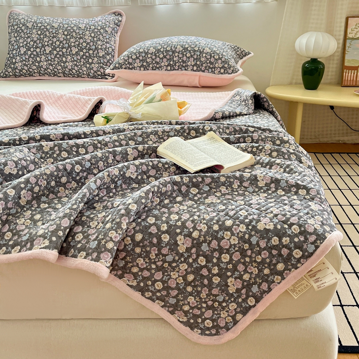 91家纺网 家纺一手货源 找家纺 瑞钰 2025新款A类双层纱印花夹棉床盖 豆寇