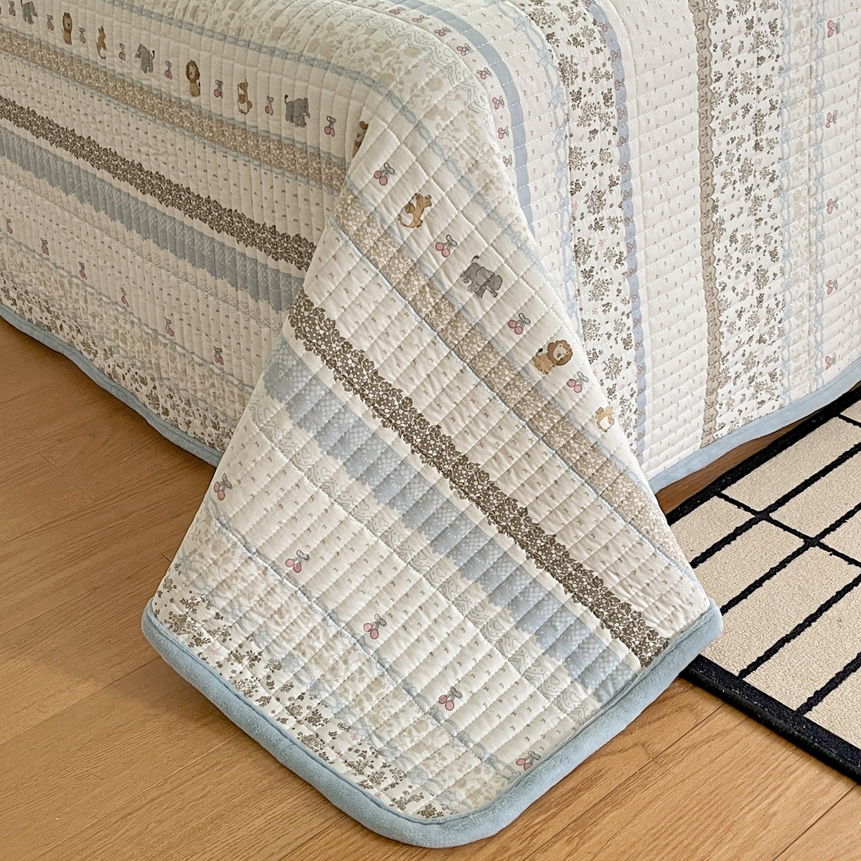 91家纺网 家纺一手货源 找家纺 瑞钰 2025新款A类双层纱印花夹棉床盖 海盐童话