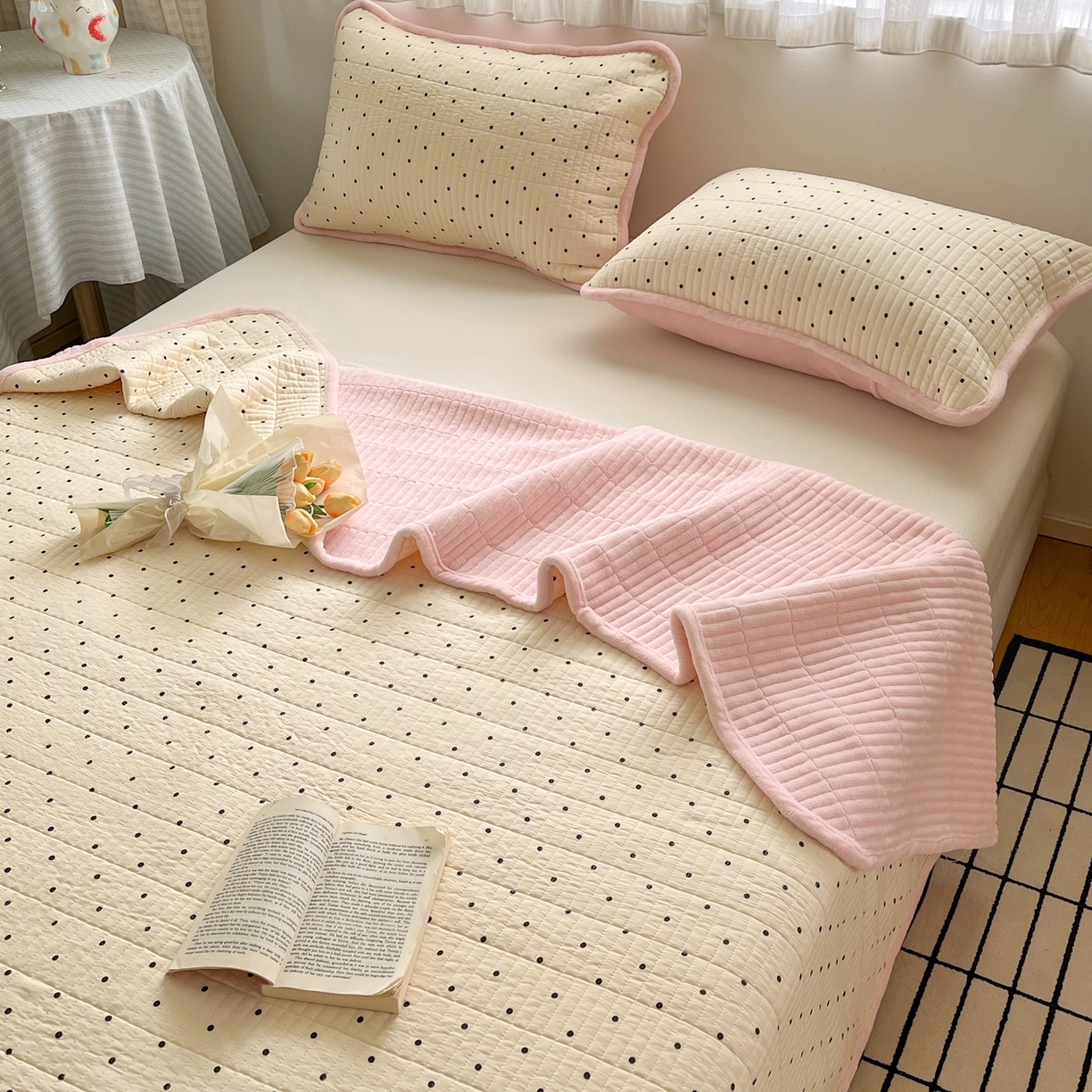 91家纺网 家纺一手货源 找家纺 瑞钰 2025新款A类双层纱印花夹棉床盖 奶球