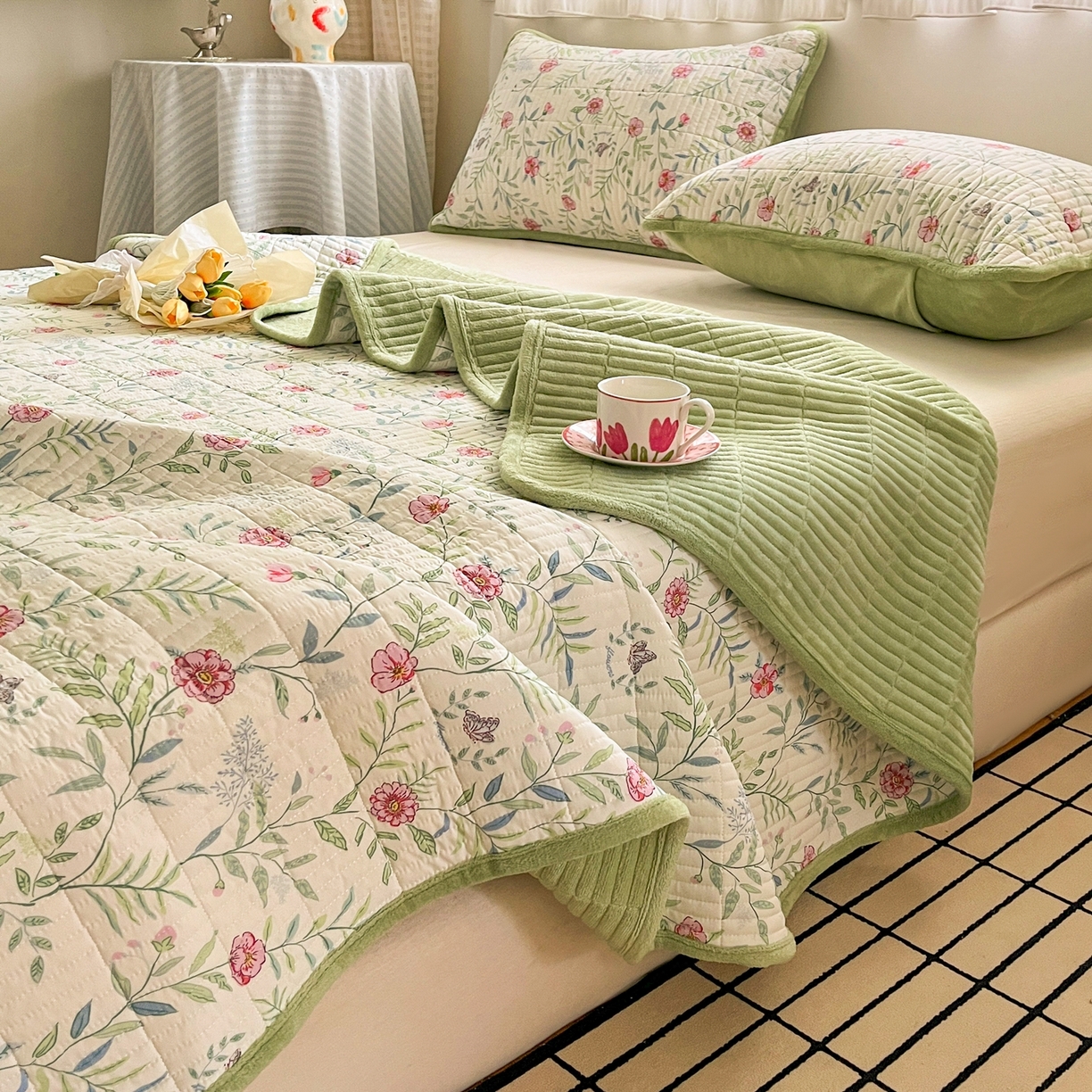 91家纺网 家纺一手货源 找家纺 瑞钰 2025新款A类双层纱印花夹棉床盖 普罗旺斯