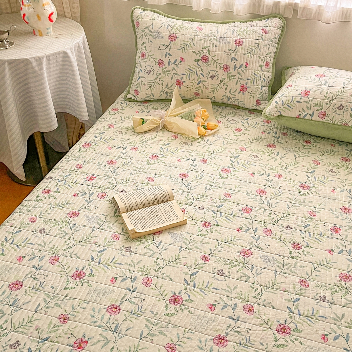 91家纺网 家纺一手货源 找家纺 瑞钰 2025新款A类双层纱印花夹棉床盖 普罗旺斯