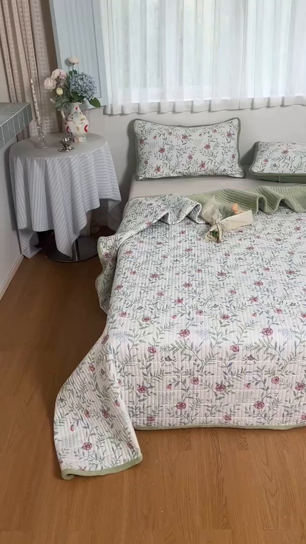 91家纺网 家纺一手货源 找家纺 瑞钰 2025新款A类双层纱印花夹棉床盖 普罗旺斯