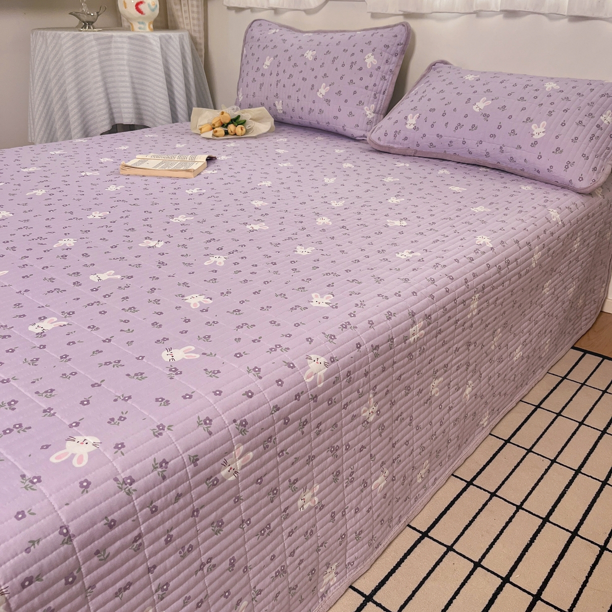 91家纺网 家纺一手货源 找家纺 瑞钰 2025新款A类双层纱印花夹棉床盖 紫小兔