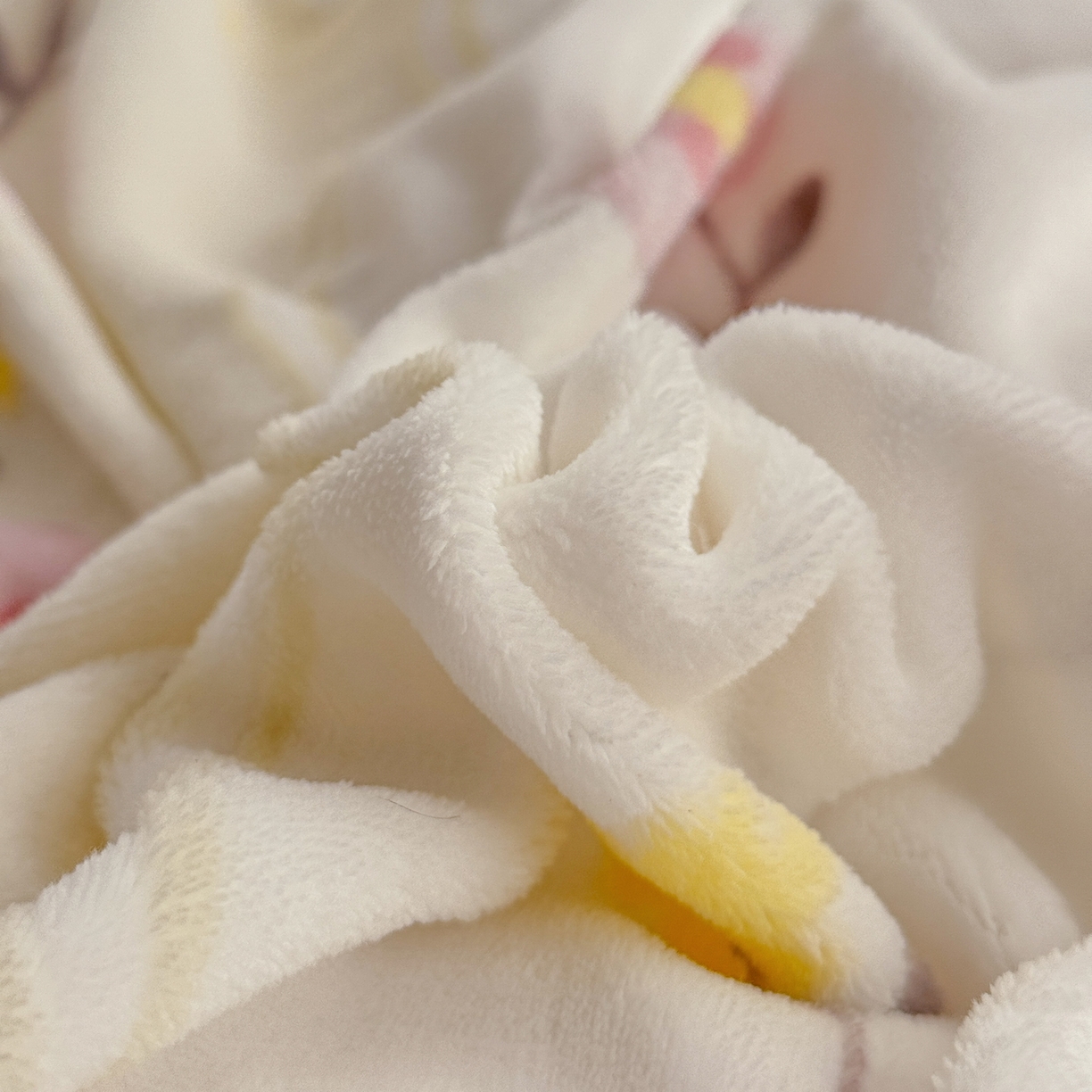 91家纺网 家纺一手货源 找家纺 爱家（原缔乐家纺） 2025新款牛奶雕花绒四件套-美加美 美加美-柠檬黄