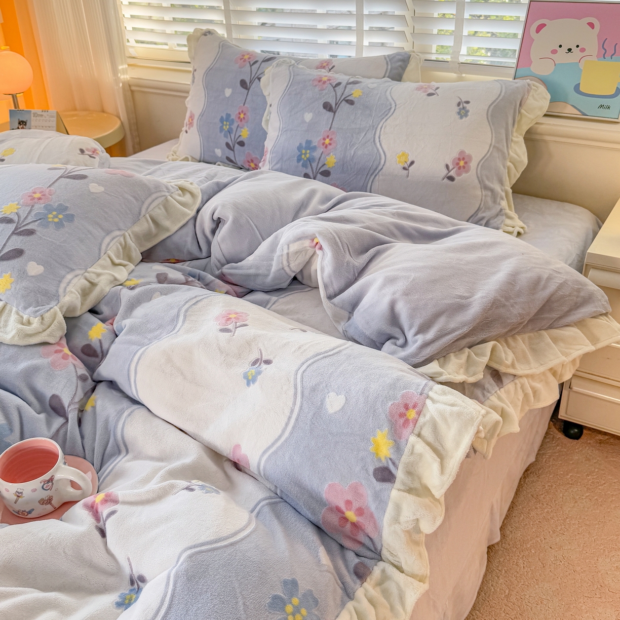 91家纺网 家纺一手货源 找家纺 爱家（原缔乐家纺） 2025新款牛奶雕花绒四件套-美加美 美加美-天空兰